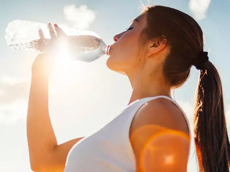 How important it is to keep oneself hydrated and why we should drink water continuously